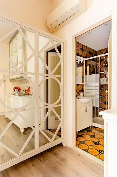 Charming Studio Next To The Duomo Florence