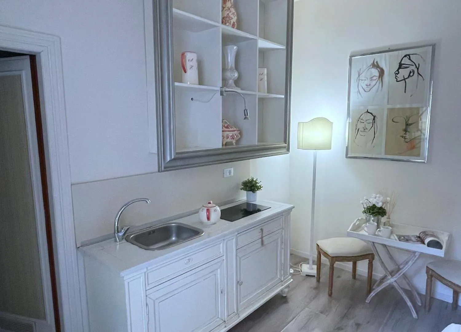 Apartment Charming Studio Next To The Duomo Florence