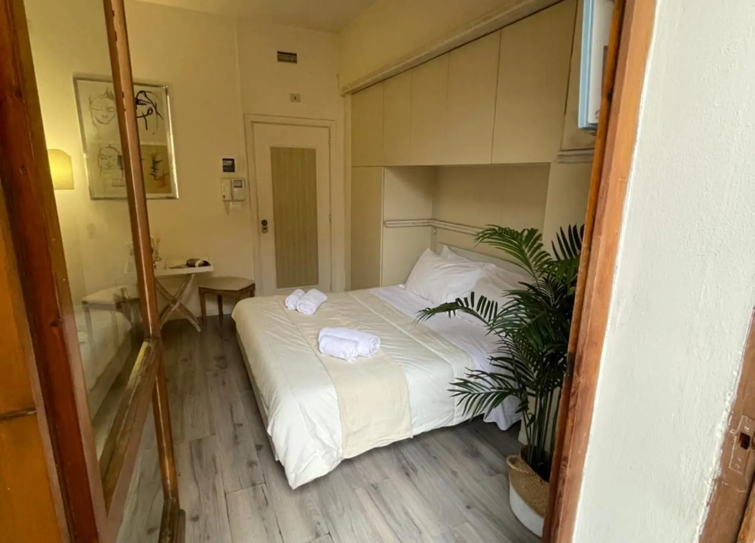 Charming Studio Next To The Duomo Florence Apartment